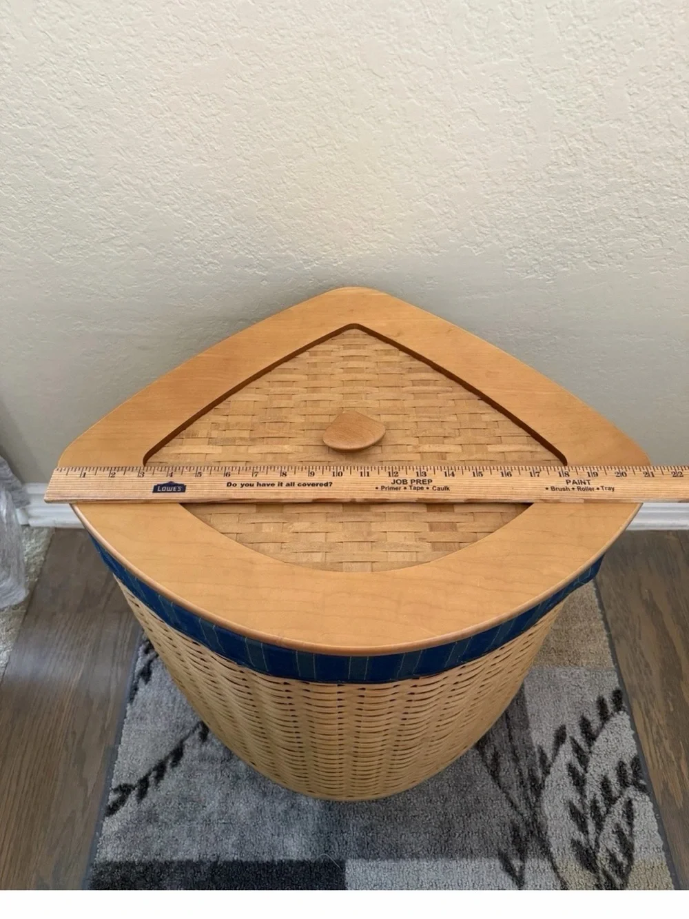 Longaberger Corner Laundry Hamper Maple Wood Lid Plastic Liner Cornflower Large